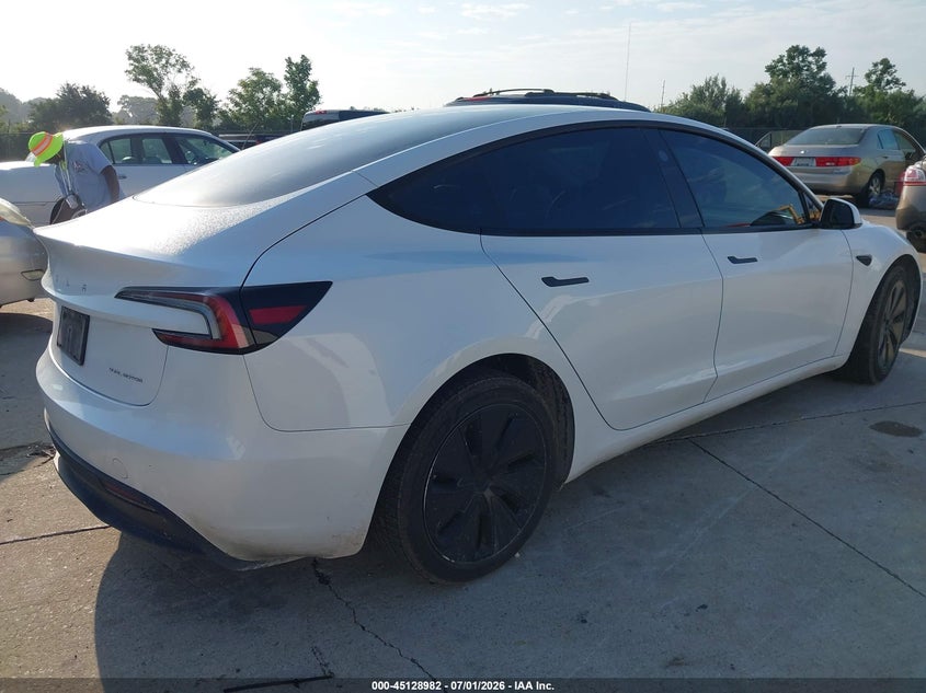 2024 Tesla Model 3 VIN 5YJ3E1EB7RF746281 IAAI salvage auction — REAR END, Clear (Missouri), sold $24,100 on 2026-07-21 (photo 4)