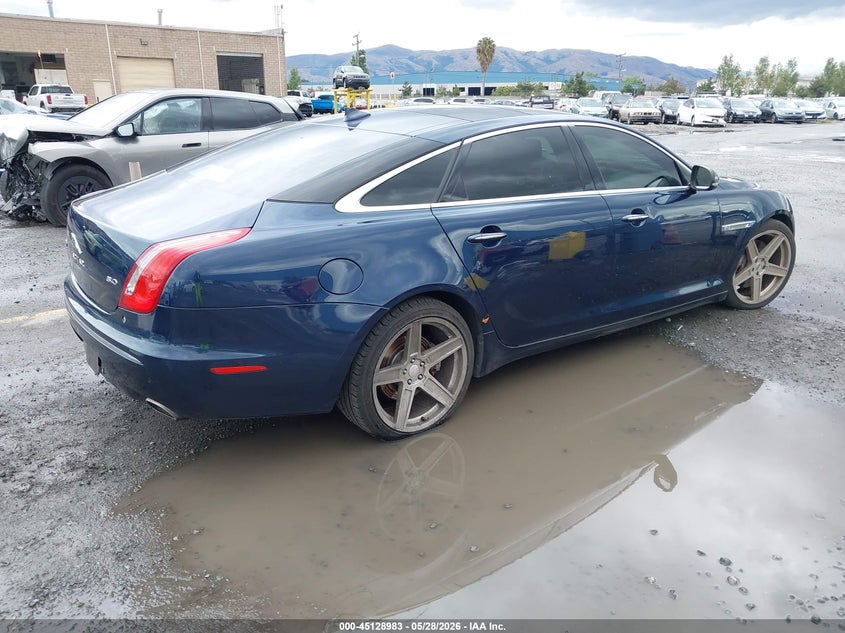 2013 Jaguar Xj VIN SAJWA2GB3DLV51507 IAAI salvage auction — WATER/FLOOD, Salvage (California), sold $250 on 2026-07-29 (photo 4)