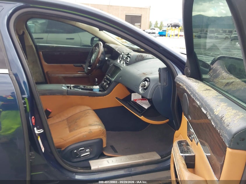 2013 Jaguar Xj VIN SAJWA2GB3DLV51507 IAAI salvage auction — WATER/FLOOD, Salvage (California), sold $250 on 2026-07-29 (photo 5)