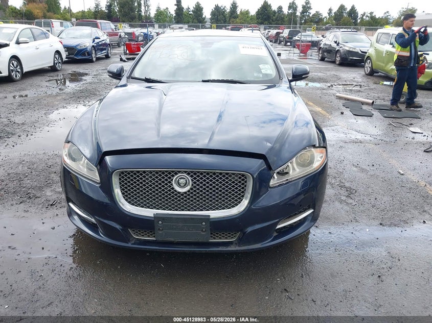 2013 Jaguar Xj VIN SAJWA2GB3DLV51507 IAAI salvage auction — WATER/FLOOD, Salvage (California), sold $250 on 2026-07-29 (photo 6)