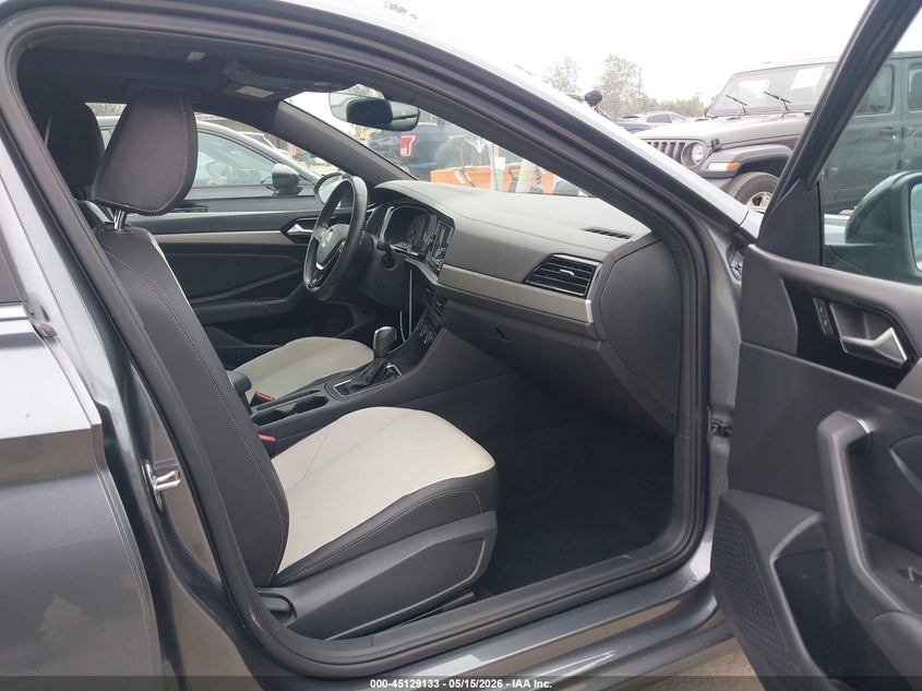 2020 Volkswagen Jetta VIN 3VWCB7BU8LM006319 IAAI salvage auction — FRONT & REAR, Salvage (California), sold $5,100 on 2026-07-11 (photo 5)