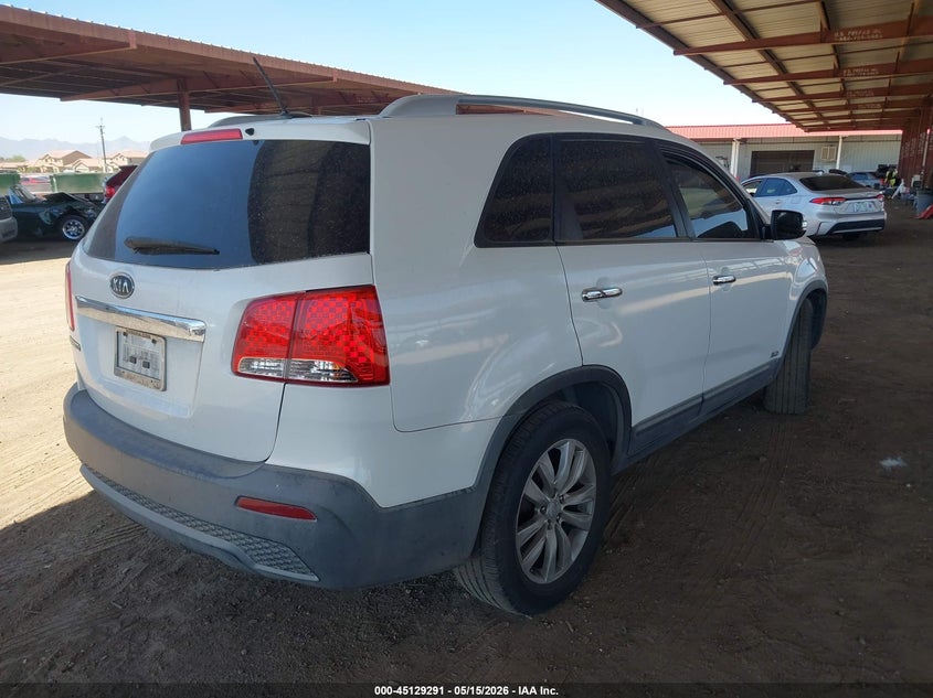 2011 Kia Sorento VIN 5XYKTDA21BG105523 IAAI salvage auction — NORMAL WEAR, Clear-Dealer Only (Arizona), sold $550 on 2026-07-28 (photo 4)