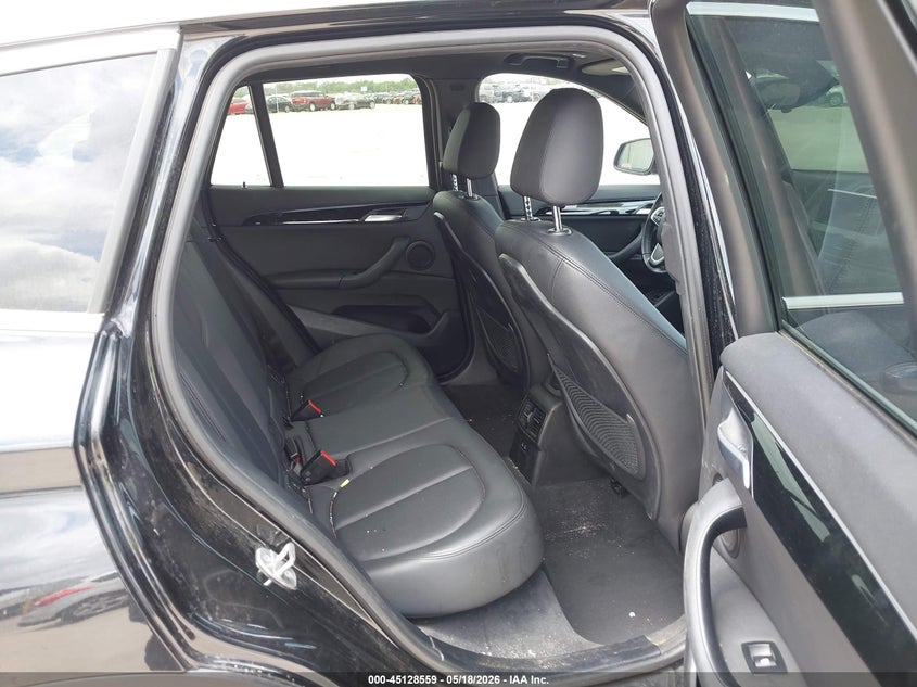 2022 BMW X1 VIN WBXJG7C0XN5V40862 IAAI salvage auction — FRESH WATER, Salvage Title, sold $8,675 on 2026-07-27 (photo 8)