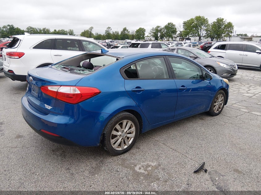 2014 Kia Forte VIN KNAFX4A6XE5079751 IAAI salvage auction — HAIL, Clear (Missouri), sold $650 on 2026-07-06 (photo 4)