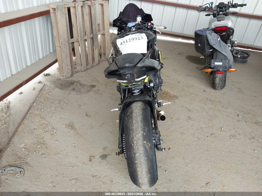 2024 Yamaha Yzf VIN JYARN66E4RA004523 IAAI salvage auction — FRONT END, Salvage (Idaho), sold $6,600 on 2026-07-08 (photo 6)