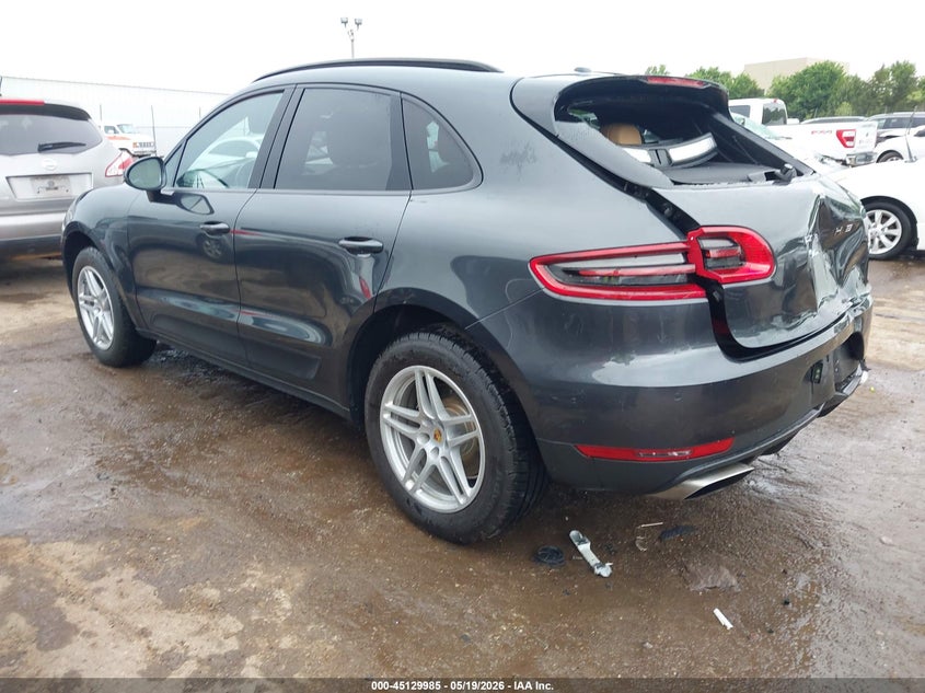 2017 Porsche Macan VIN WP1AA2A58HLB01917 IAAI salvage auction — REAR END, Salvage Title, sold $25 on 2026-08-13 (photo 3)