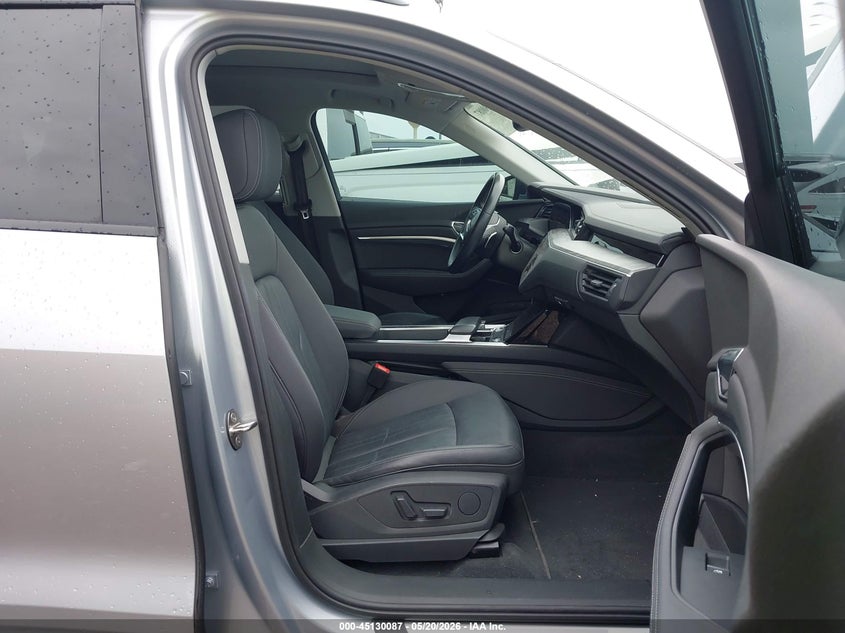 2021 Audi E-tron VIN WA1AAAGEXMB025162 IAAI salvage auction — REAR END, Salvage Title, sold $15,100 on 2026-07-23 (photo 5)