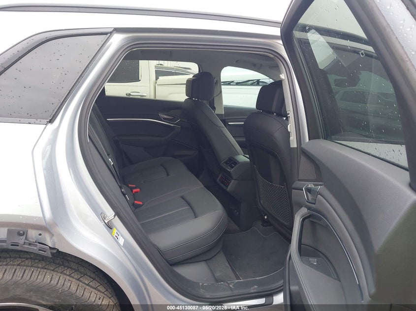 2021 Audi E-tron VIN WA1AAAGEXMB025162 IAAI salvage auction — REAR END, Salvage Title, sold $15,100 on 2026-07-23 (photo 8)