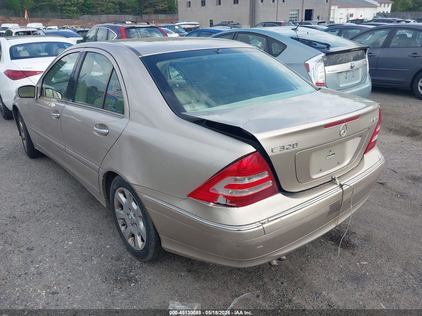 2005 Mercedes-benz C class VIN WDBRF84J75F615428 IAAI salvage auction — REAR END, Salvage (New Jersey), sold $400 on 2026-08-14 (photo 3)