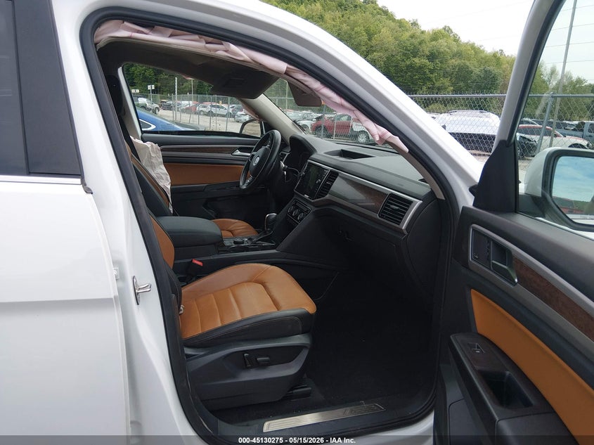 2019 Volkswagen Atlas VIN 1V2NR2CA1KC620187 IAAI salvage auction — SIDE, Salvage (West Virginia), sold $3,650 on 2026-07-17 (photo 5)