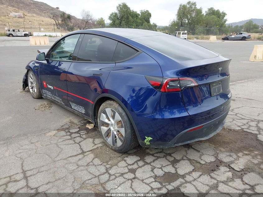 2023 Tesla Model y VIN 7SAYGDEE3PA115777 IAAI salvage auction — WATER/FLOOD, Salvage (California), sold $3,750 on 2026-07-28 (photo 3)
