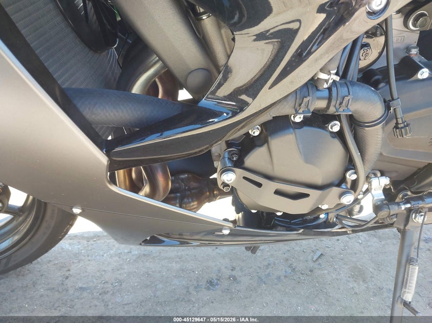 2026 Kawasaki Zx VIN JKBZXJJ15TA045276 IAAI salvage auction — SIDE, Salvage (Idaho), sold $5,300 on 2026-07-07 (photo 9)
