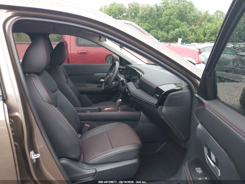 2025 Nissan Kicks VIN 3N8AP6DB4SL335786 IAAI salvage auction — HAIL, Salvage (Kansas), sold $7,100 on 2026-08-19 (photo 5)