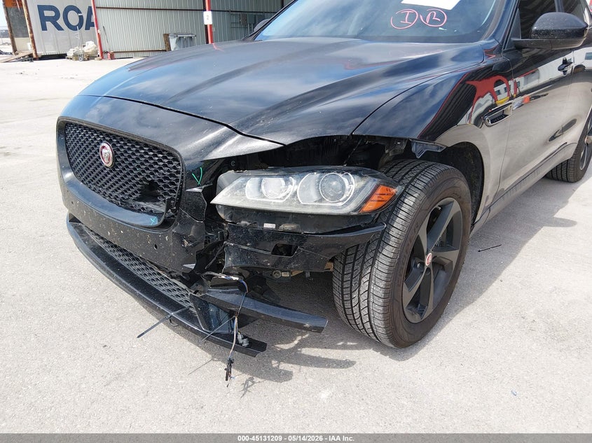 2017 Jaguar F-pace VIN SADCJ2BV1HA058255 IAAI salvage auction — FRONT END, Original (Texas), sold $3,100 on 2026-07-09 (photo 6)