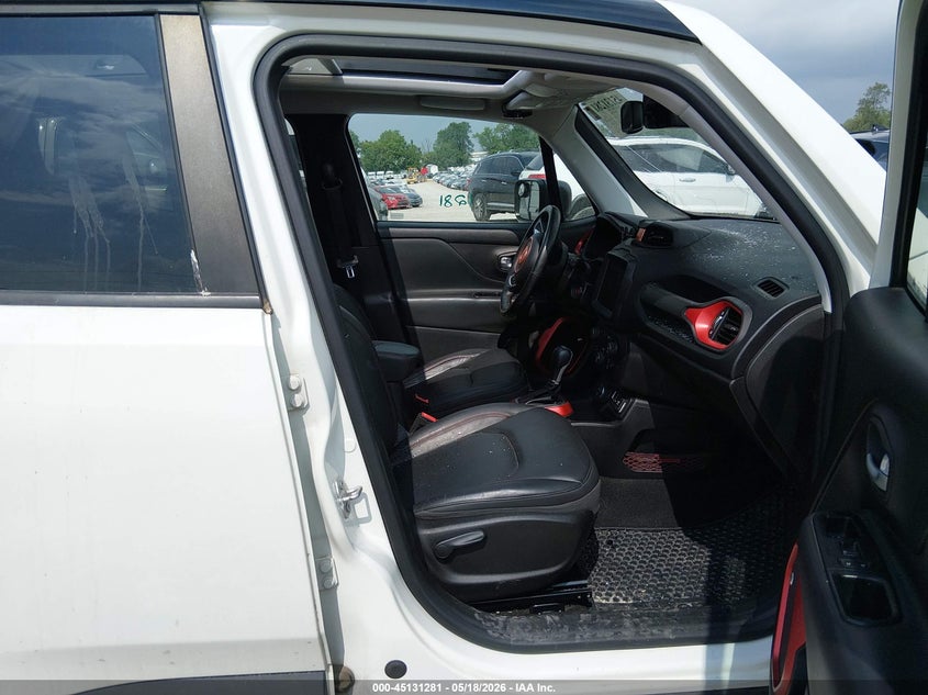 2019 Jeep Renegade VIN ZACNJBC12KPJ88369 IAAI salvage auction — HAIL, Clear (Missouri), sold $2,850 on 2026-08-10 (photo 5)