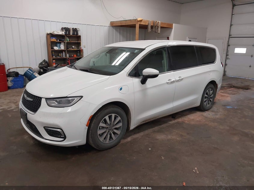 2023 Chrysler Pacifica VIN 2C4RC1L77PR558876 IAAI salvage auction — NORMAL WEAR, SF97 (South Dakota), sold $25 on 2026-09-03 (photo 2)