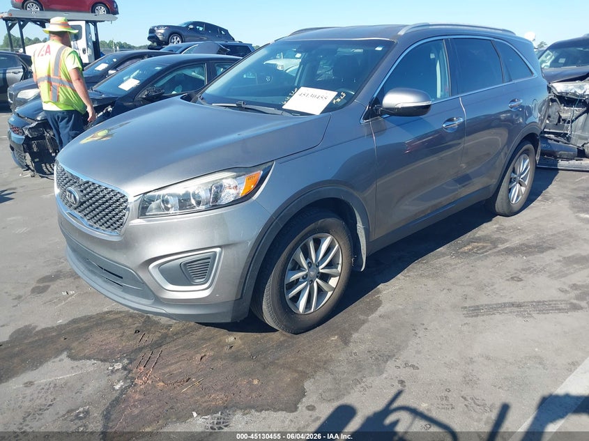 2018 Kia Sorento VIN 5XYPG4A38JG406663 IAAI salvage auction — REAR END, Salvage Title, sold $3,200 on 2026-07-22 (photo 2)