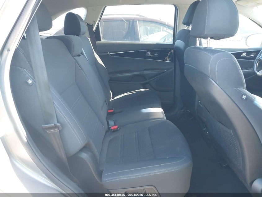 2018 Kia Sorento VIN 5XYPG4A38JG406663 IAAI salvage auction — REAR END, Salvage Title, sold $3,200 on 2026-07-22 (photo 8)