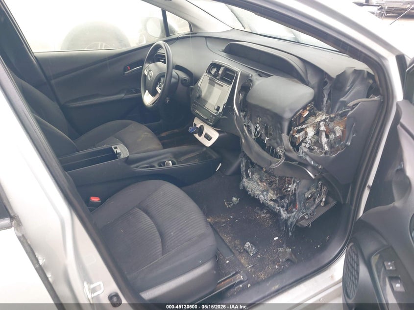 2018 Toyota Prius VIN JTDKBRFUXJ3059462 IAAI salvage auction — INTERIOR BURN, Salvage (Massachusetts), sold $2,600 on 2026-07-31 (photo 5)