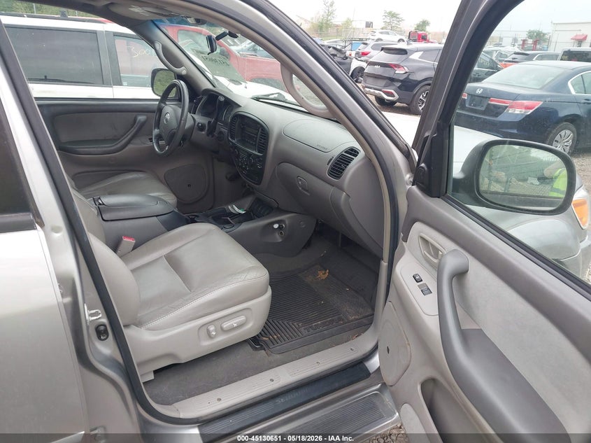 2006 Toyota Sequoia VIN 5TDBT44A86S263790 IAAI salvage auction — NORMAL WEAR, Clear (Illinois), sold $950 on 2026-07-15 (photo 5)
