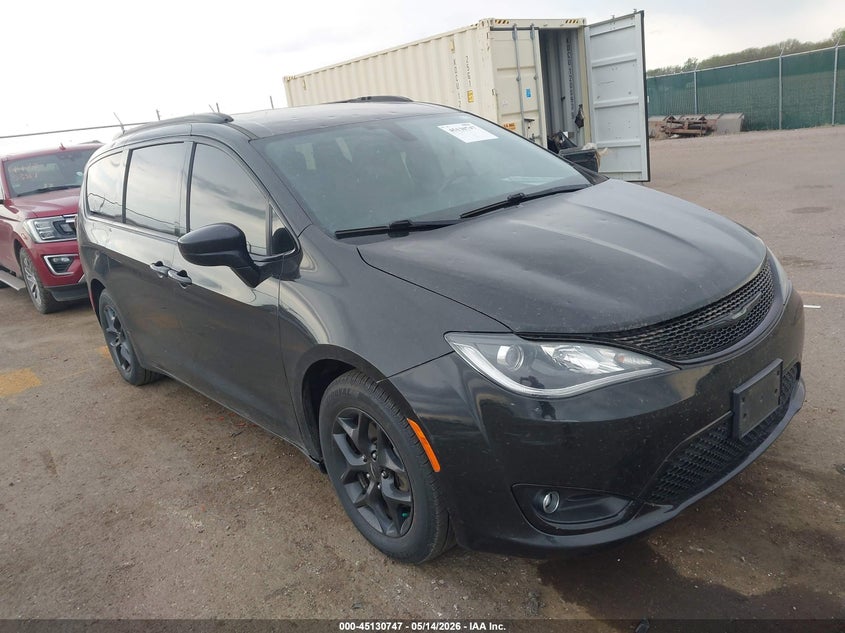 2019 Chrysler Pacifica VIN 2C4RC1BGXKR630499 IAAI salvage auction — HAIL, Regular (South Dakota), sold $4,025 on 2026-08-18 (photo 1)