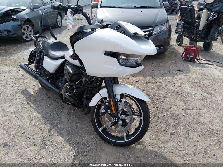 2025 Harley-davidson Road glide VIN 1HD1KH714SB642951 IAAI salvage auction — LEFT SIDE, Salvage (Kentucky), sold $9,800 on 2026-07-22 (photo 1)