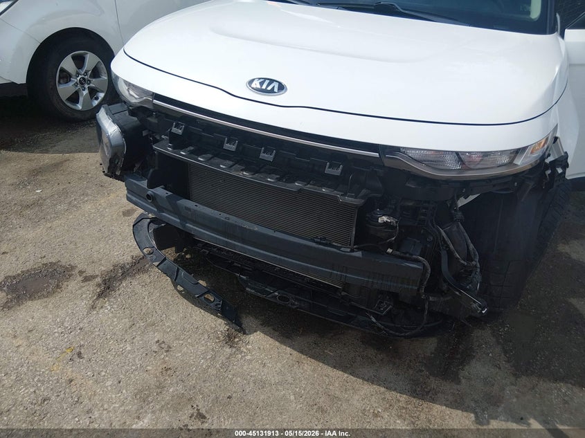 2020 Kia Soul VIN KNDJ23AU8L7064140 IAAI salvage auction — FRONT & REAR, Salvage (Missouri), sold $2,350 on 2026-07-08 (photo 6)