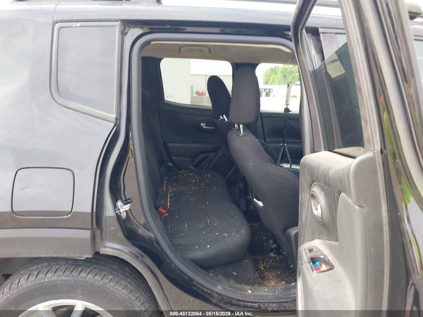 2022 Jeep Renegade VIN ZACNJDB11NPN48443 IAAI salvage auction — REAR END, Salvage (Indiana), sold $2,500 on 2026-07-09 (photo 8)