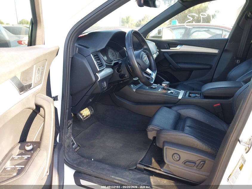 2018 Audi Sq5 VIN WA1A4AFYXJ2156932 IAAI salvage auction — RIGHT SIDE, Salvage Title, sold $7,100 on 2026-07-31 (photo 5)