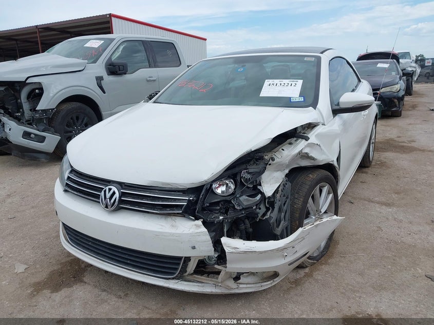 2014 Volkswagen Eos VIN WVWBW8AH1EV000979 IAAI salvage auction — FRONT END, Salvage (Texas), sold $925 on 2026-07-07 (photo 2)