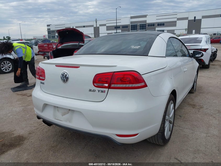 2014 Volkswagen Eos VIN WVWBW8AH1EV000979 IAAI salvage auction — FRONT END, Salvage (Texas), sold $925 on 2026-07-07 (photo 4)