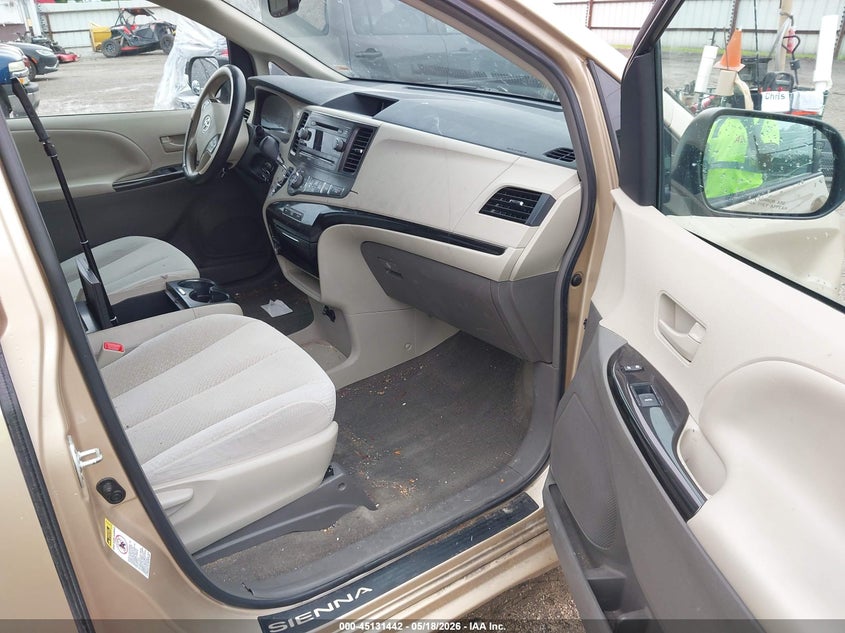 2013 Toyota Sienna VIN 5TDKK3DC2DS400542 IAAI salvage auction — FRONT END, Salvage (Missouri), sold $875 on 2026-07-06 (photo 5)