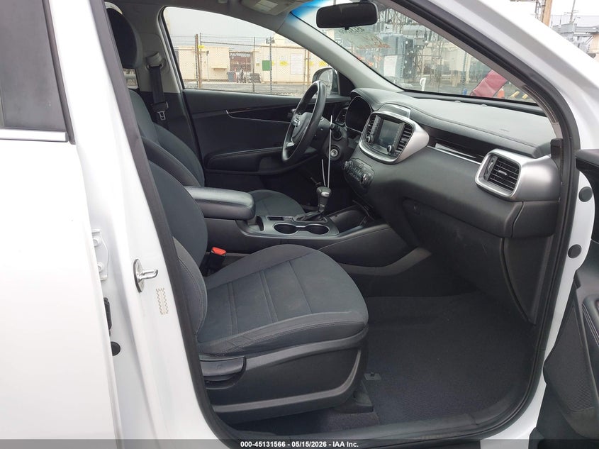 2019 Kia Sorento VIN 5XYPG4A30KG565713 IAAI salvage auction — RIGHT SIDE, Salvage (California), sold $3,600 on 2026-07-14 (photo 5)