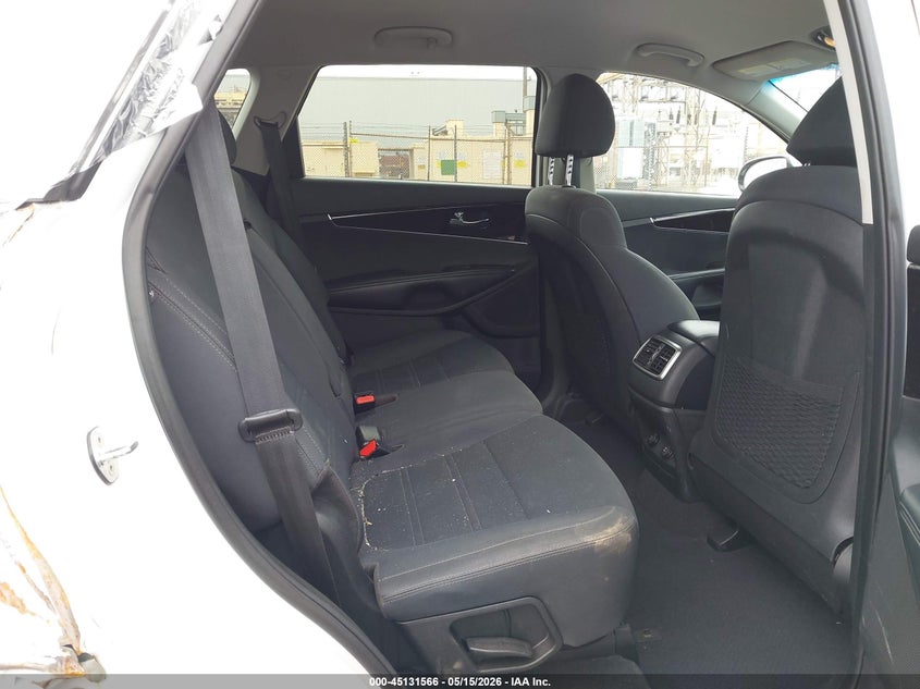 2019 Kia Sorento VIN 5XYPG4A30KG565713 IAAI salvage auction — RIGHT SIDE, Salvage (California), sold $3,600 on 2026-07-14 (photo 8)