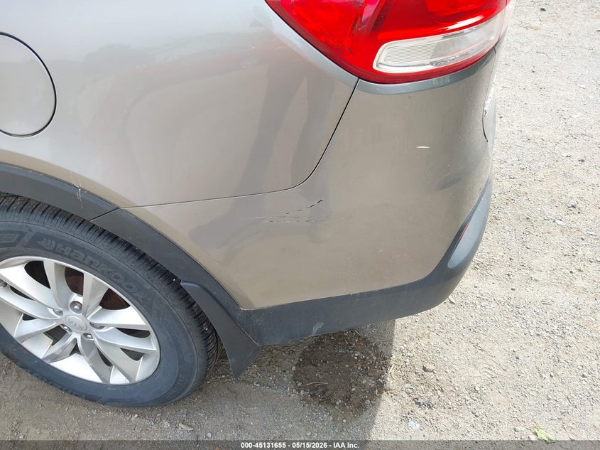 2016 Kia Sorento VIN 5XYPGDA58GG130690 IAAI salvage auction — NORMAL WEAR, Salvage (Texas), sold $550 on 2026-07-27 (photo 6)