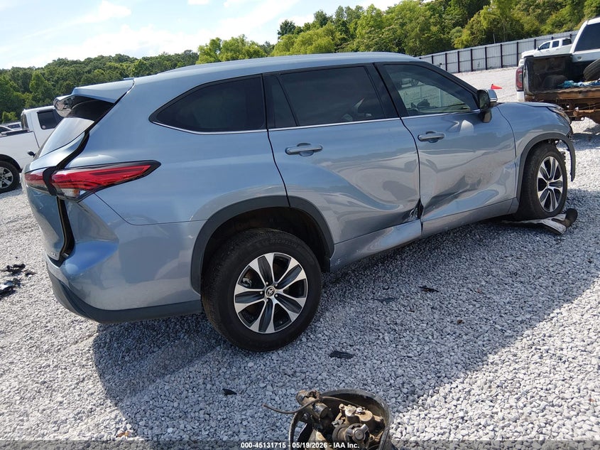 2022 Toyota Highlander VIN 5TDGZRAH8NS114376 IAAI salvage auction — FRONT END, Salvage Title, sold $8,600 on 2026-07-09 (photo 4)