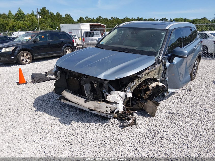 2022 Toyota Highlander VIN 5TDGZRAH8NS114376 IAAI salvage auction — FRONT END, Salvage Title, sold $8,600 on 2026-07-09 (photo 6)
