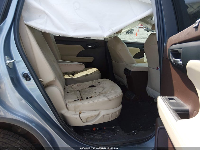 2022 Toyota Highlander VIN 5TDGZRAH8NS114376 IAAI salvage auction — FRONT END, Salvage Title, sold $8,600 on 2026-07-09 (photo 8)