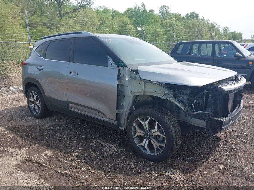 2021 Kia Seltos VIN KNDERCAA9M7167524 IAAI salvage auction — RIGHT FRONT, Salvage (Illinois), sold $3,550 on 2026-08-01 (photo 1)