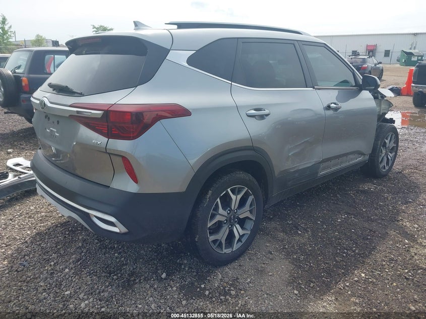2021 Kia Seltos VIN KNDERCAA9M7167524 IAAI salvage auction — RIGHT FRONT, Salvage (Illinois), sold $3,550 on 2026-08-01 (photo 4)