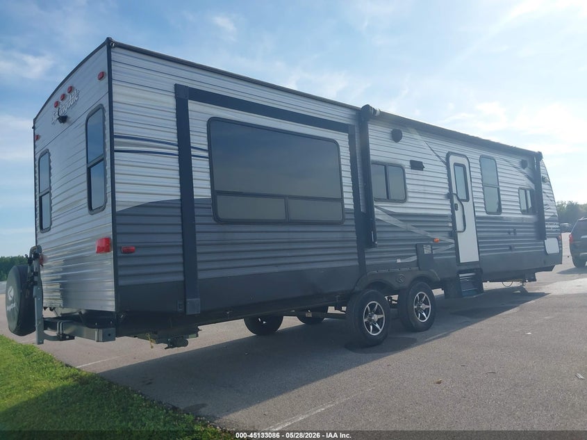 2017 Keystone Springdale VIN 4YDT31125H3105179 IAAI salvage auction — HAIL, Salvage (Indiana), sold $7,950 on 2026-07-08 (photo 4)