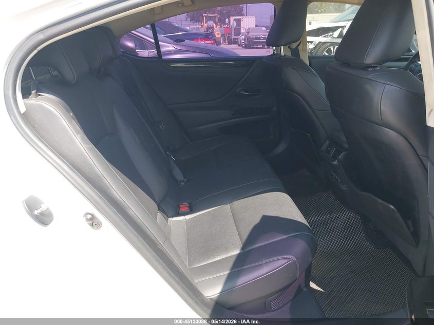 2022 Lexus ES VIN 58ACA1C15NU025730 IAAI salvage auction — REAR END, Wait Title, sold $12,600 on 2026-07-31 (photo 8)