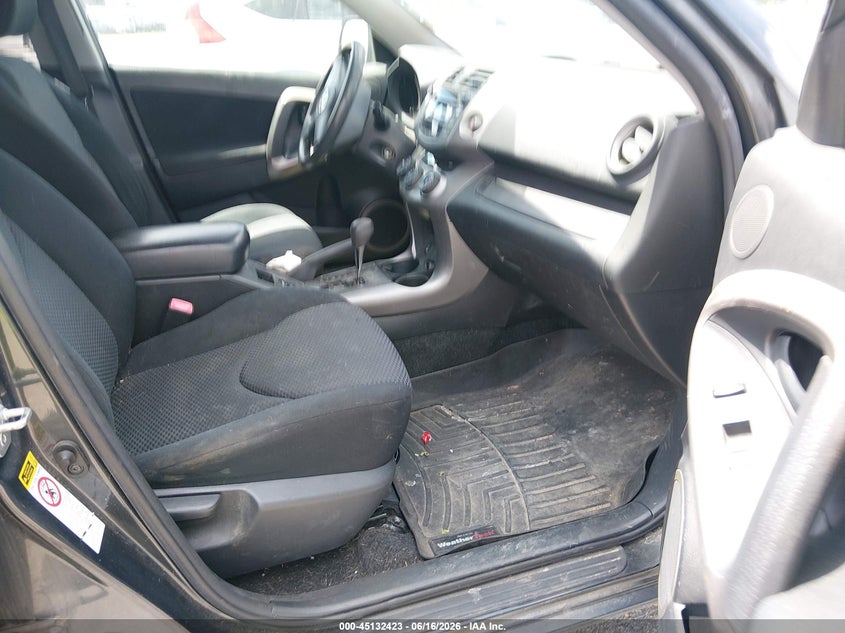2007 Toyota Rav4 VIN JTMBK32V676023190 IAAI salvage auction — HAIL, Prior Salvage (Minnesota), sold $675 on 2026-07-27 (photo 5)