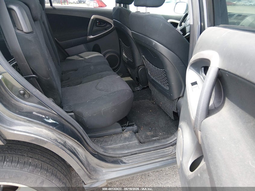 2007 Toyota Rav4 VIN JTMBK32V676023190 IAAI salvage auction — HAIL, Prior Salvage (Minnesota), sold $675 on 2026-07-27 (photo 8)