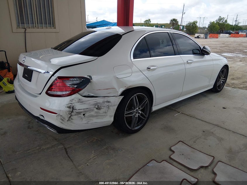 2017 Mercedes-benz E-klasse VIN WDDZF4JB4HA241200 IAAI salvage auction — REAR END, Rebuildable (Florida), sold $6,200 on 2026-07-09 (photo 4)
