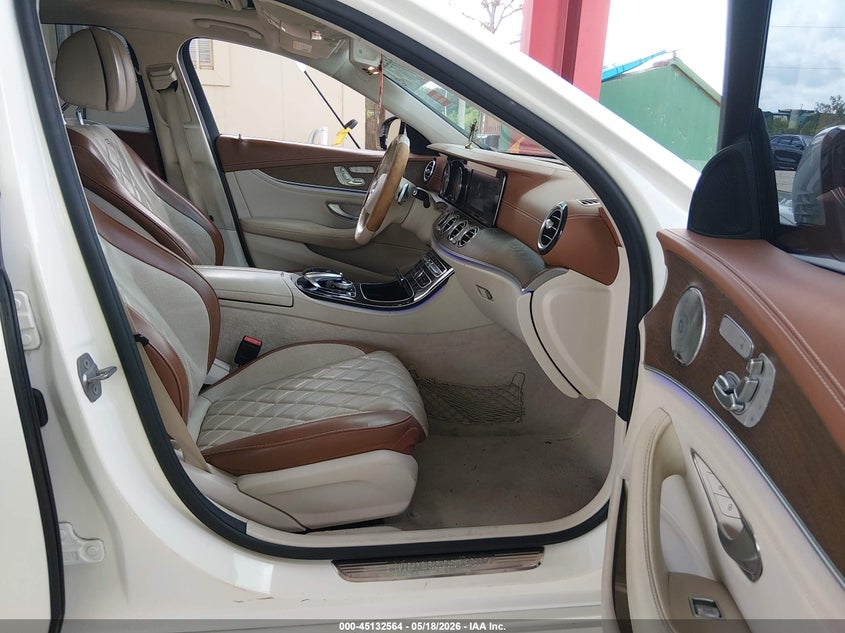 2017 Mercedes-benz E-klasse VIN WDDZF4JB4HA241200 IAAI salvage auction — REAR END, Rebuildable (Florida), sold $6,200 on 2026-07-09 (photo 5)