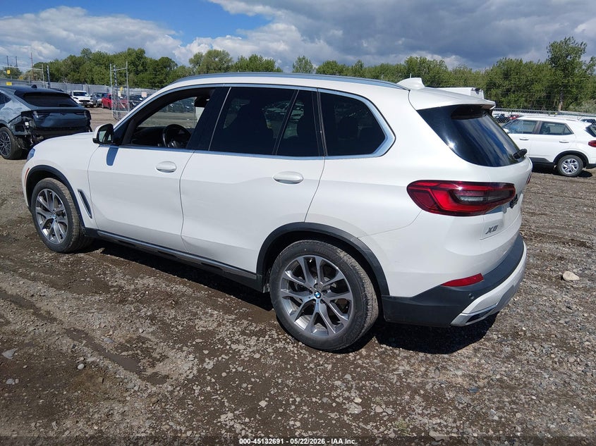 2019 BMW X5 VIN 5UXCR6C54KLL11329 IAAI salvage auction — LEFT SIDE, Salvage (Montana), sold $19,100 on 2026-08-01 (photo 3)