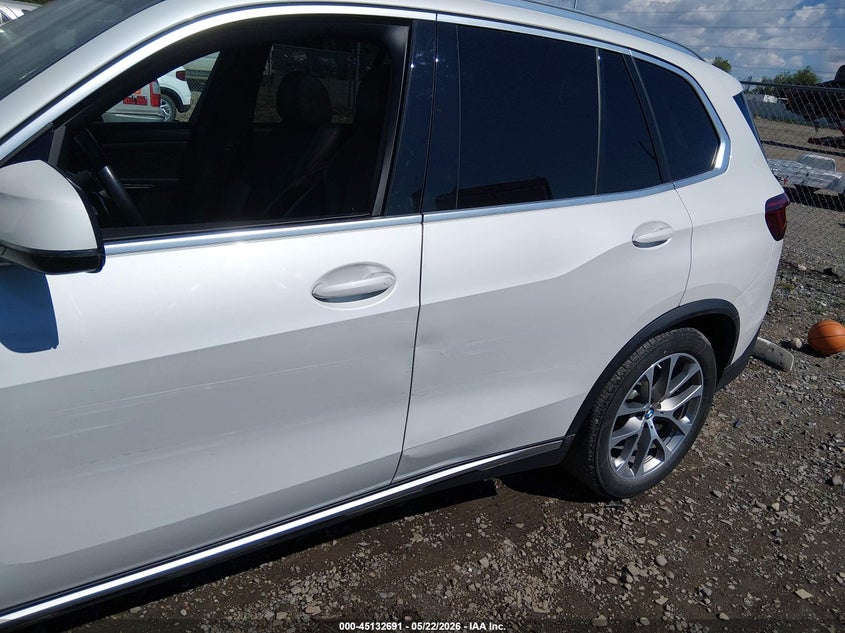 2019 BMW X5 VIN 5UXCR6C54KLL11329 IAAI salvage auction — LEFT SIDE, Salvage (Montana), sold $19,100 on 2026-08-01 (photo 6)