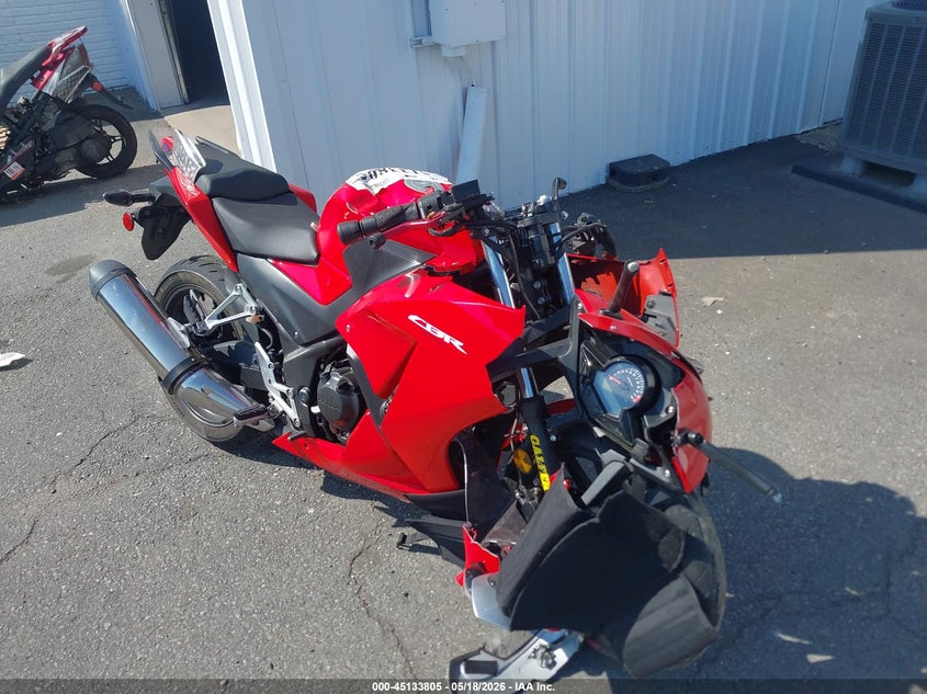 2015 Honda Cbr VIN MLHNC5104F5102970 IAAI salvage auction — ROLLOVER, Clear (Virginia), sold $75 on 2026-07-28 (photo 1)