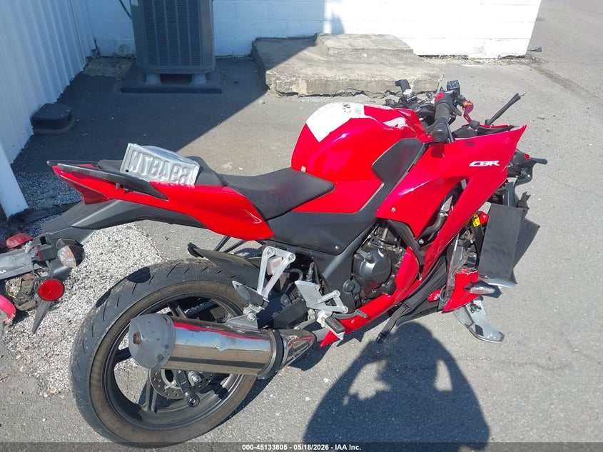 2015 Honda Cbr VIN MLHNC5104F5102970 IAAI salvage auction — ROLLOVER, Clear (Virginia), sold $75 on 2026-07-28 (photo 4)